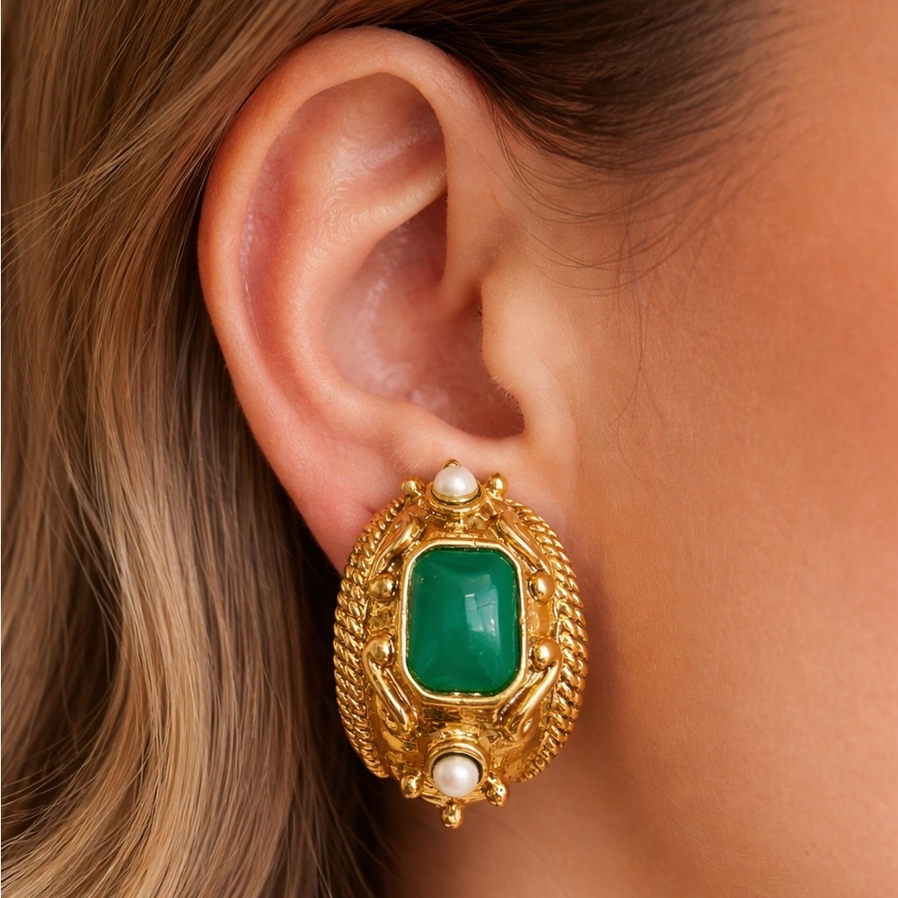 VENDOME | Vintage Gold Tone Simulated Jade & Pearl Peg Byzantine Hoop Earrings